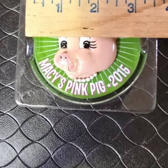 Rare Macy's 2015 Pink Pig Ornament - Picture 5 of 6